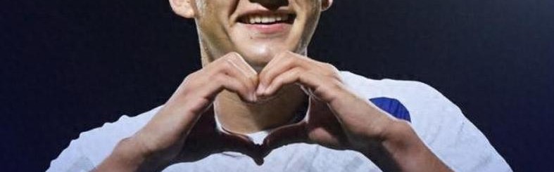 开云登录网址入口-卡帅与广州帮合影留念 韦世豪张玉宁缺战！邵佳一：向U23国足学习